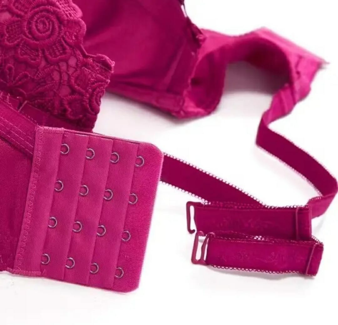 Pack of 4 Lace Floral Flower Printed Lingerie Adjustable And Comfortable Wireless Underwear l Free Delivery