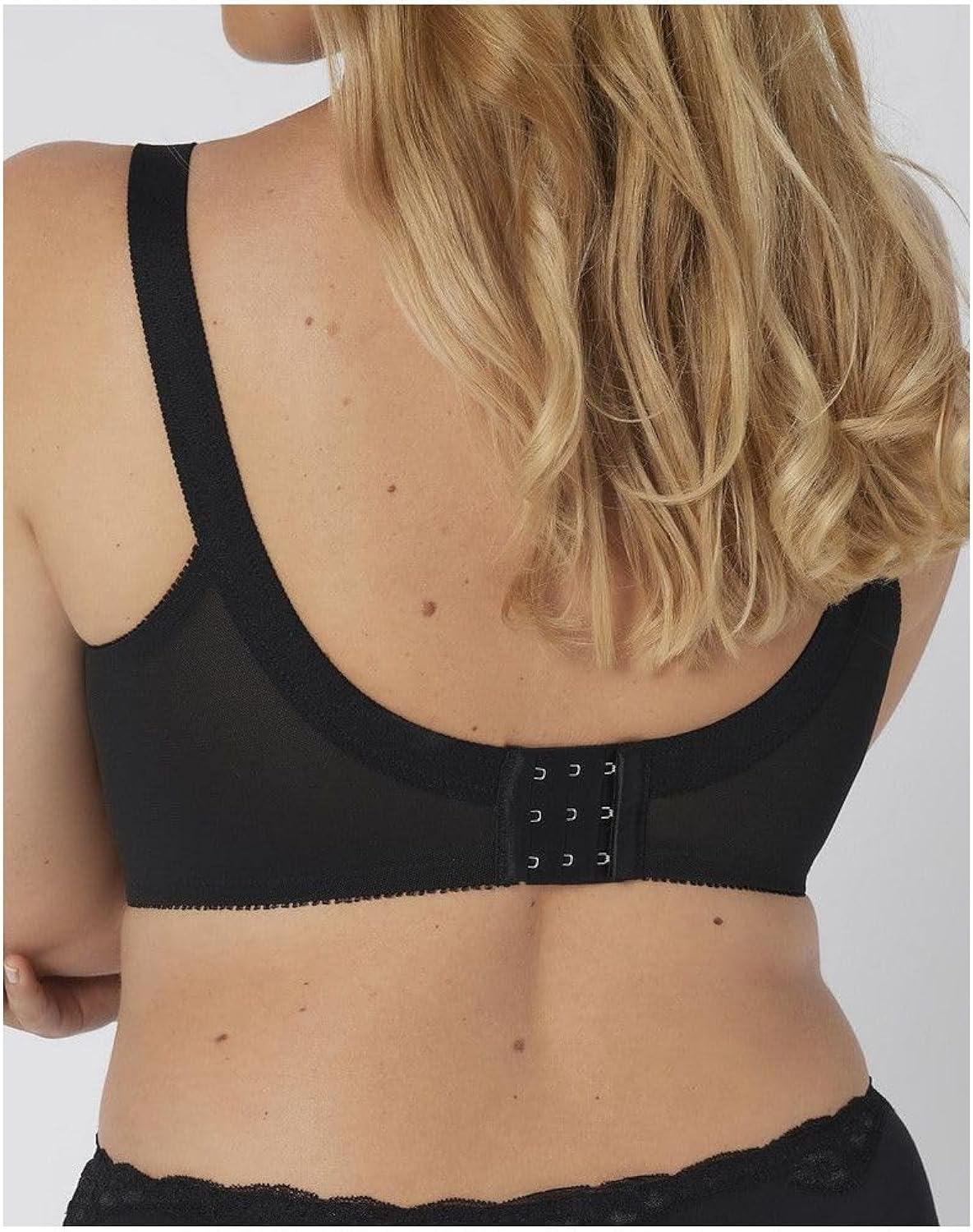 70% OFF | PACK OF 3 IMPORTED TRIUMPH DOREENA BRA BEST FOR SUMMER | FREE HOME DELIVERY